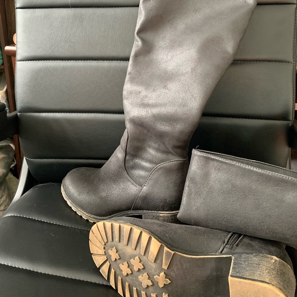 Kohls Brand SZ 9 Boots